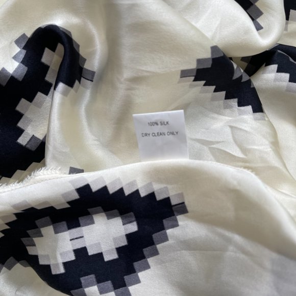 Britt Ryan Silk Geometric Long Sleeve Blouse Sz M - Picture 13 of 13